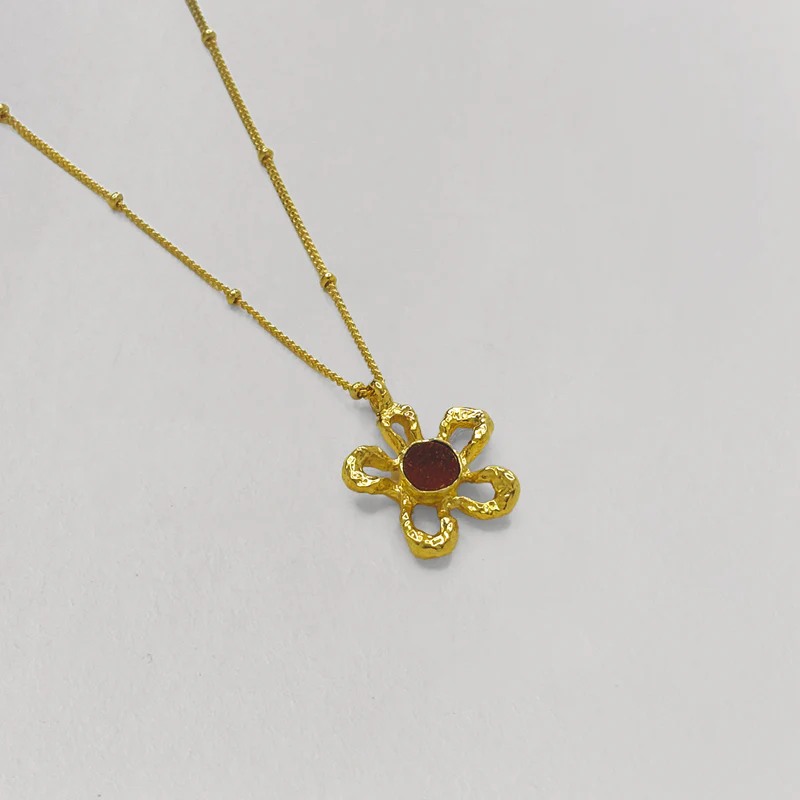 ANIKA NECKLACE