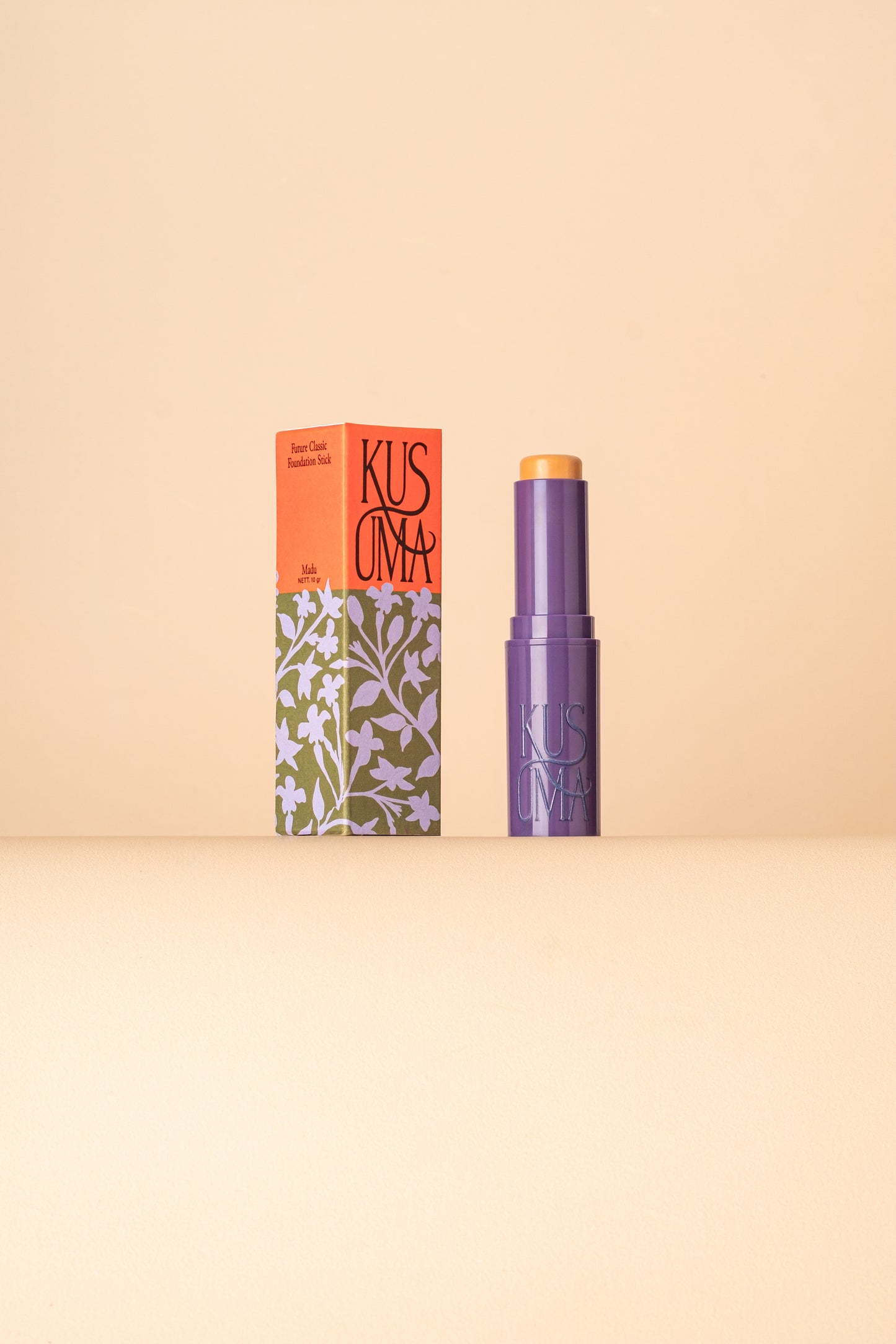 FUTURE CLASSIC FOUNDATION STICK MADU